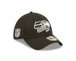Seattle Seahawks New Era Black/White Colorway 2022 NFL Sideline 39THIRTY Flex Hat – Black