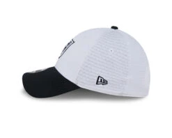 Las Vegas Raiders New Era 2024 Official NFL Training Camp 39THIRTY Flex Hat – White/Black -SportsCloset Clothing 60507537 60508092 39THIRTY NFL24TRN3930 LSIDE